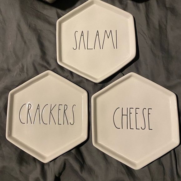 Rae Dunn Hexagon 6 piece Bowl and Plate Set - Picture 5 of 8